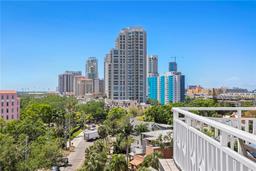 Picture of 700 Beach Drive E Unit PH 2, St Petersburg, FL 33701