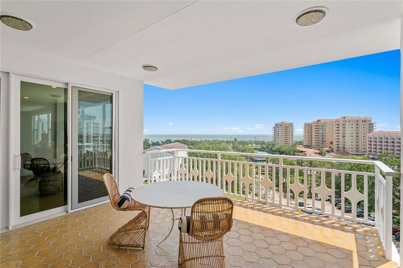 Picture of 700 Beach Drive E Unit PH 2, St Petersburg FL 33701