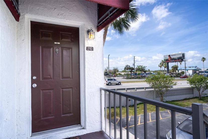 Picture of 9001 Tudor Drive Unit H210, Tampa FL 33615