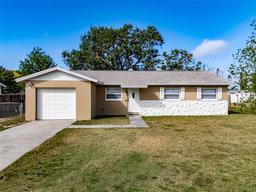 Picture of 428 Flamingo Drive, Apollo Beach, FL 33572