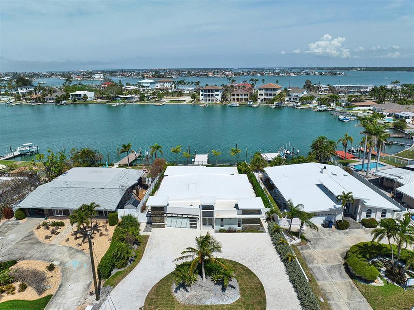 Picture of 25 Dolphin Drive, Treasure Island FL 33706