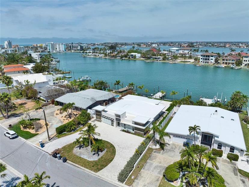 Picture of 25 Dolphin Drive, Treasure Island FL 33706