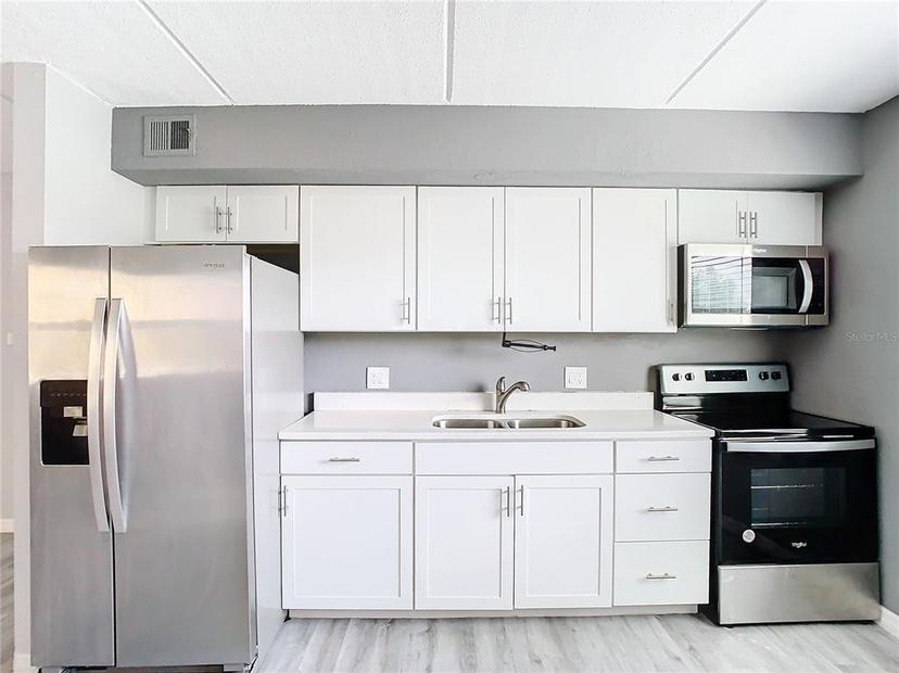 Picture of 734 Michigan Court Unit 2, St Cloud FL 34769