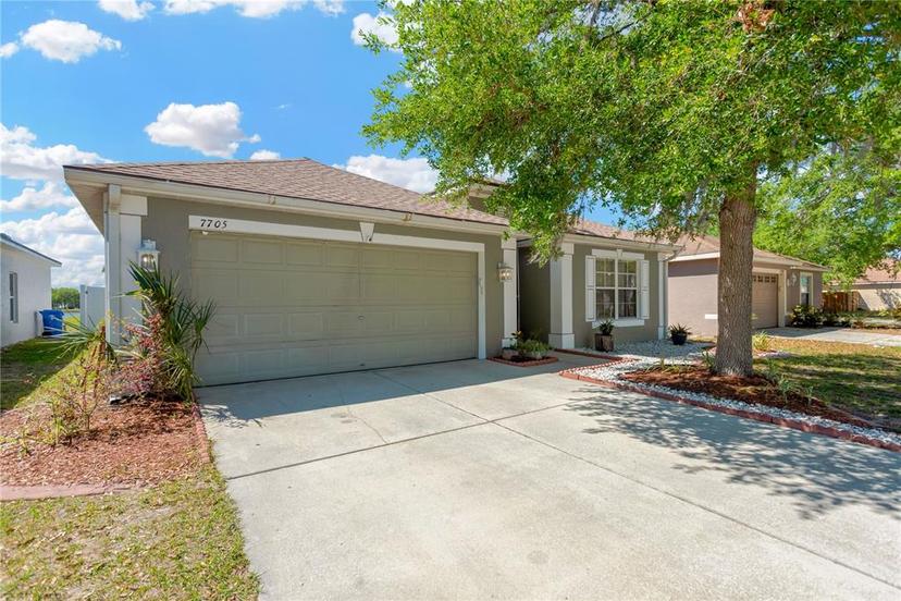 Picture of 7705 Dragon Fly Loop, Gibsonton FL 33534