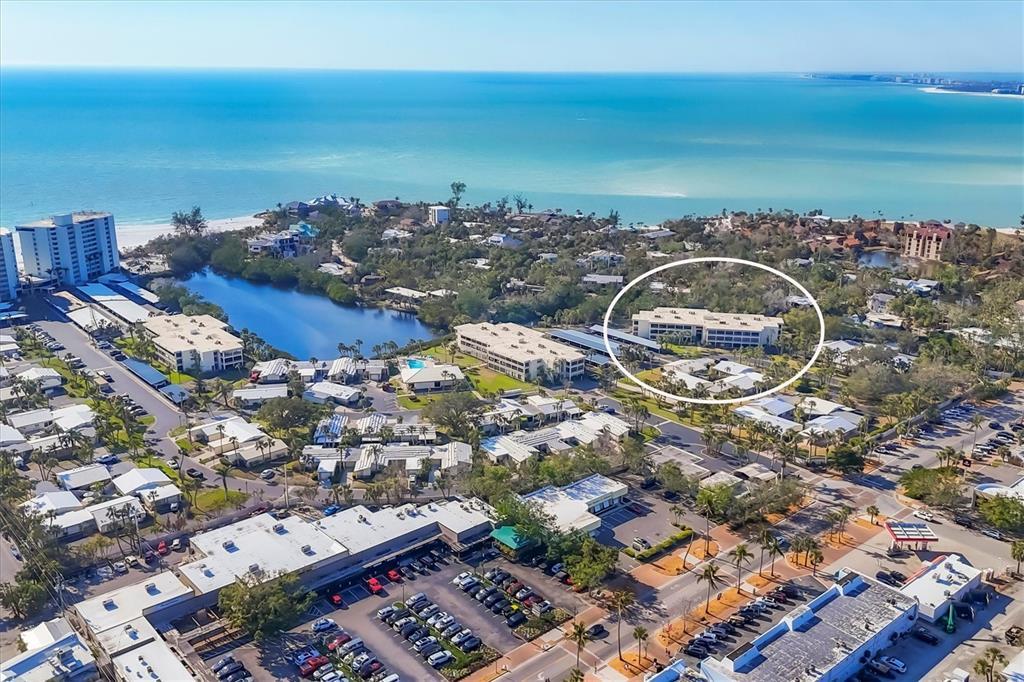 Picture of 225 Hourglass Way Unit 306, Sarasota, FL 34242