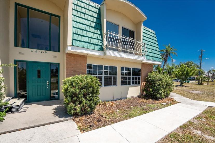 Picture of 3586 Cape Haze Drive N Unit B6, Rotonda West FL 33947