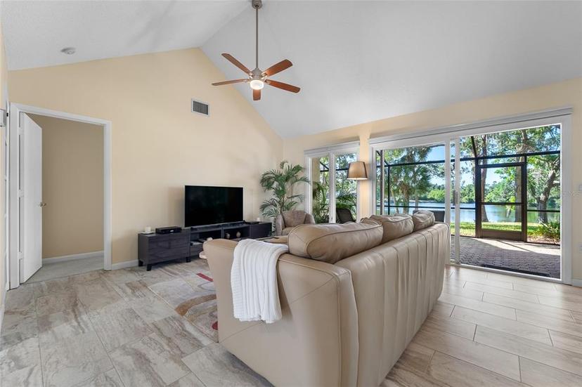 Picture of 4528 Ascot Circle S, Sarasota FL 34235
