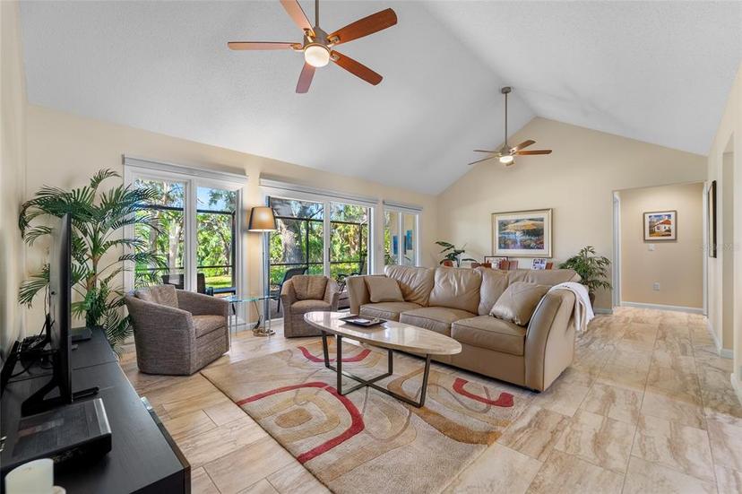 Picture of 4528 Ascot Circle S, Sarasota FL 34235