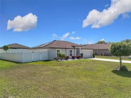 Picture of 11995 Callicarpa Lane, Leesburg, FL 34788