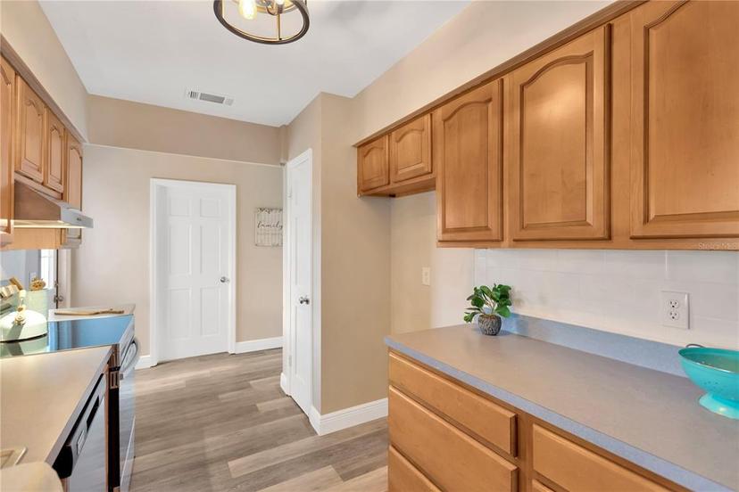 Picture of 1008 Greenbriar Drive, Brandon FL 33511