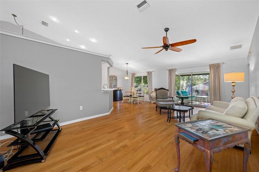 Picture of 1610 Navigator Lane, Tarpon Springs FL 34689