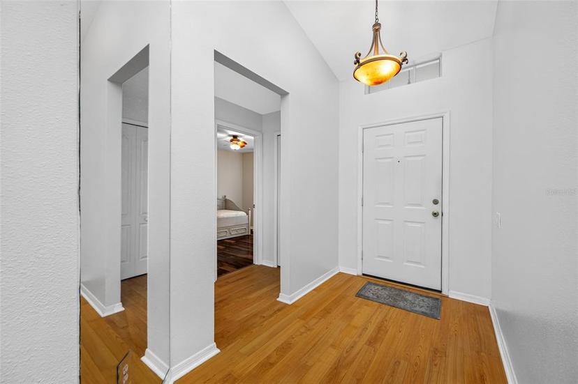 Picture of 1610 Navigator Lane, Tarpon Springs FL 34689