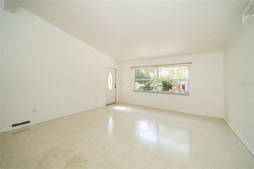 Picture of 310 Deer Park Avenue, Temple Terrace FL 33617