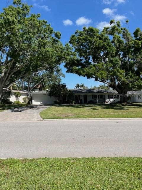 Picture of 568 W Davis Boulevard, Tampa, FL 33606