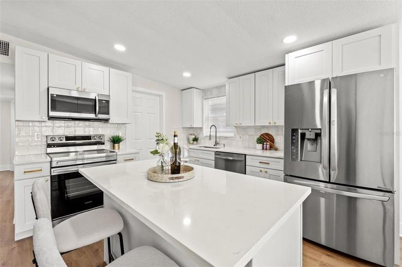 Picture of 3066 Highland Street N, St Petersburg FL 33704