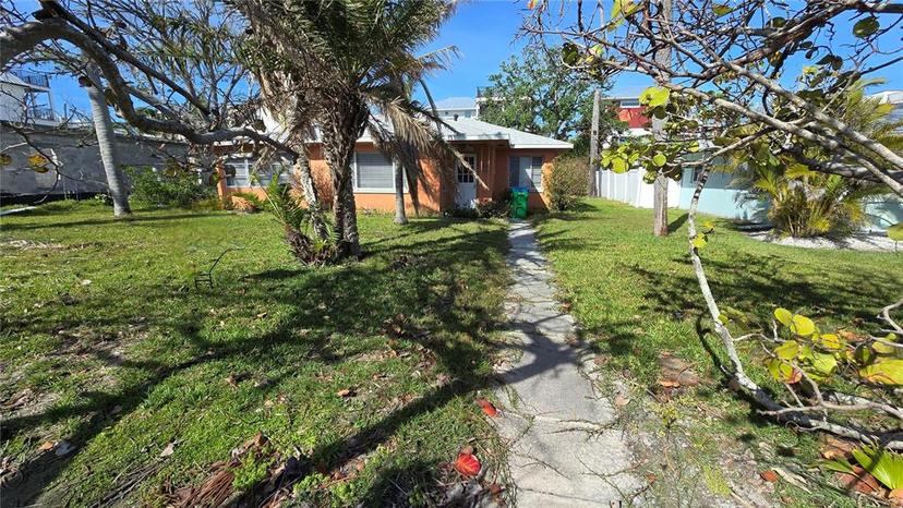 Picture of 2206 Avenue B, Bradenton Beach FL 34217