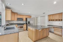 Picture of 8640 E Henderson Trail, Inverness, FL 34450