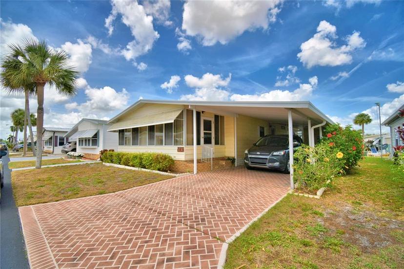 Picture of 4190 Rolling Oaks Drive, Winter Haven FL 33880