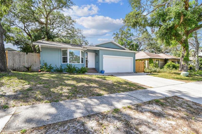 Picture of 35 Harbor Oaks Circle, Safety Harbor FL 34695
