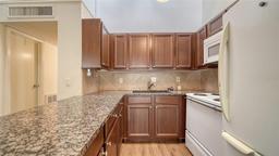 Picture of 500 N Jefferson Avenue Unit 5, Sarasota, FL 34237