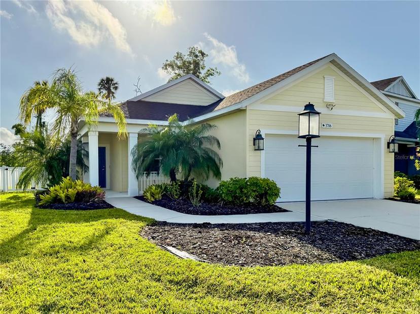 Picture of 3706 Shimmering Oaks Drive, Parrish FL 34219