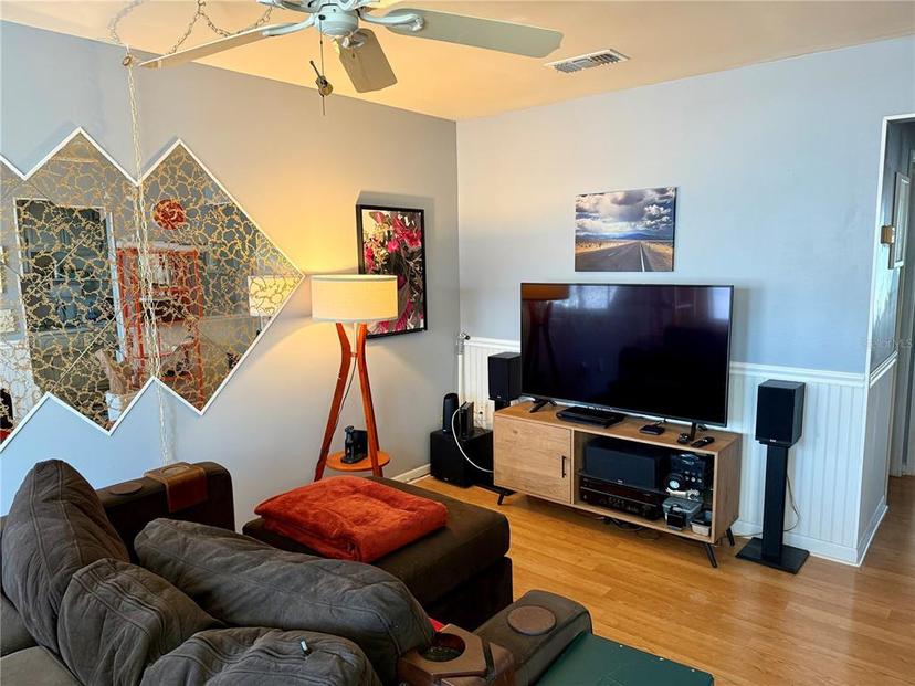 Picture of 5875 18Th Street N Unit 19, St Petersburg FL 33714