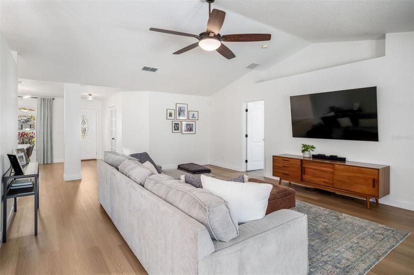 Picture of 1624 Malcolm Pointe Drive, Winter Garden FL 34787