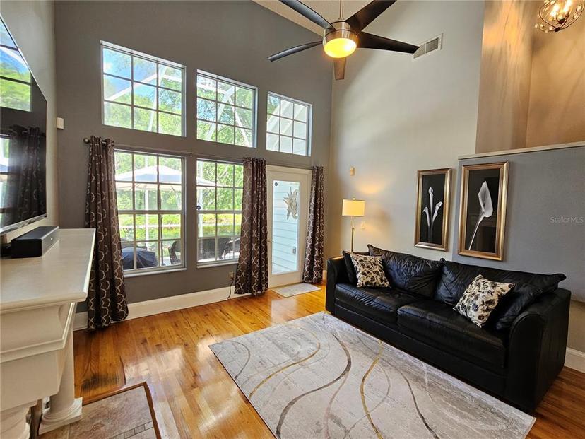 Picture of 5110 Sterling Manor Drive, Tampa FL 33647