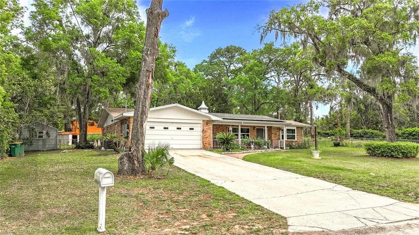 Picture of 401 S Pine Avenue, Inverness FL 34452