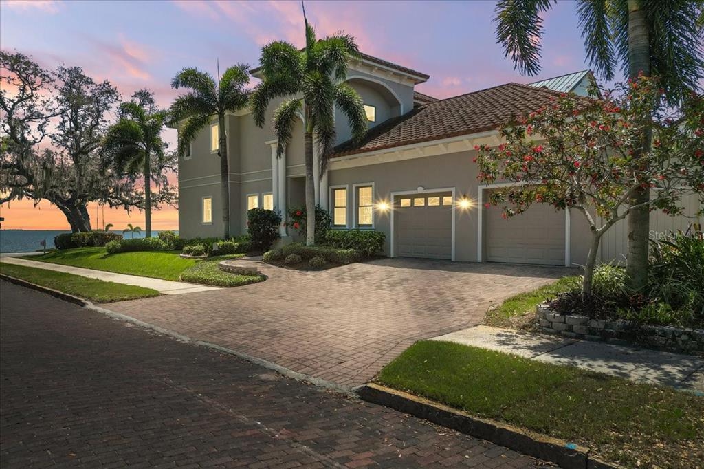 Picture of 827 N Bayshore Drive, Safety Harbor, FL 34695