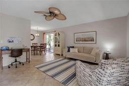 Picture of 721 N Jefferson Avenue Unit 721, Sarasota, FL 34237