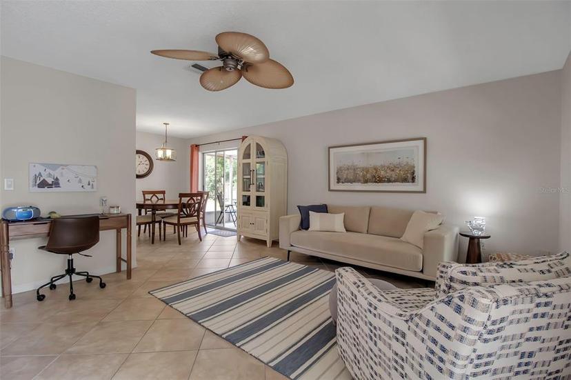 Picture of 721 N Jefferson Avenue Unit 721, Sarasota FL 34237