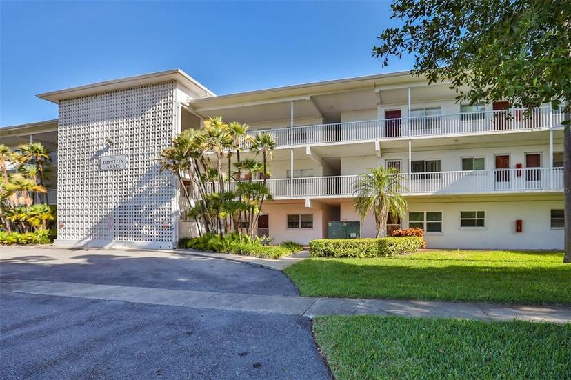 Picture of 5155 9Th Avenue N Unit 102, St Petersburg FL 33710