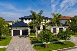 Picture of 389 Bayview Drive Ne, St Petersburg, FL 33704