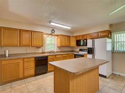Picture of 10166 Cr 671, Bushnell, FL 33513