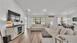 Picture of 185 Heritage Park Lane, Mulberry, FL 33860