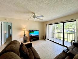 Picture of 1423 Pine Glen Lane Unit D2, Tarpon Springs, FL 34688