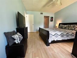 Picture of 1423 Pine Glen Lane Unit D2, Tarpon Springs, FL 34688