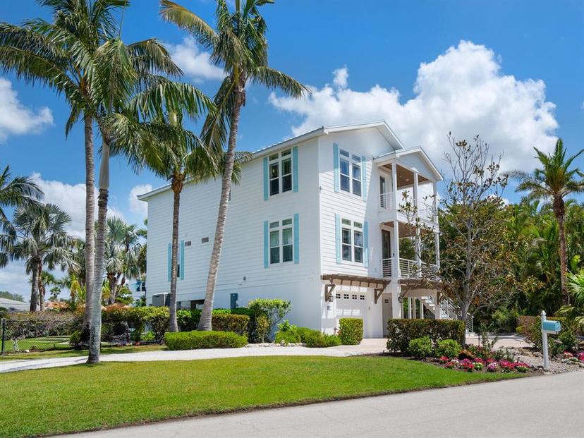 Picture of 497 Island Circle, Sarasota FL 34242