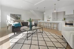 Picture of 187 145Th Avenue E Unit 4, St Petersburg, FL 33708
