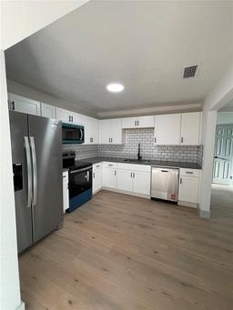 Picture of 9451 Lake Drive, New Port Richey, FL 34654