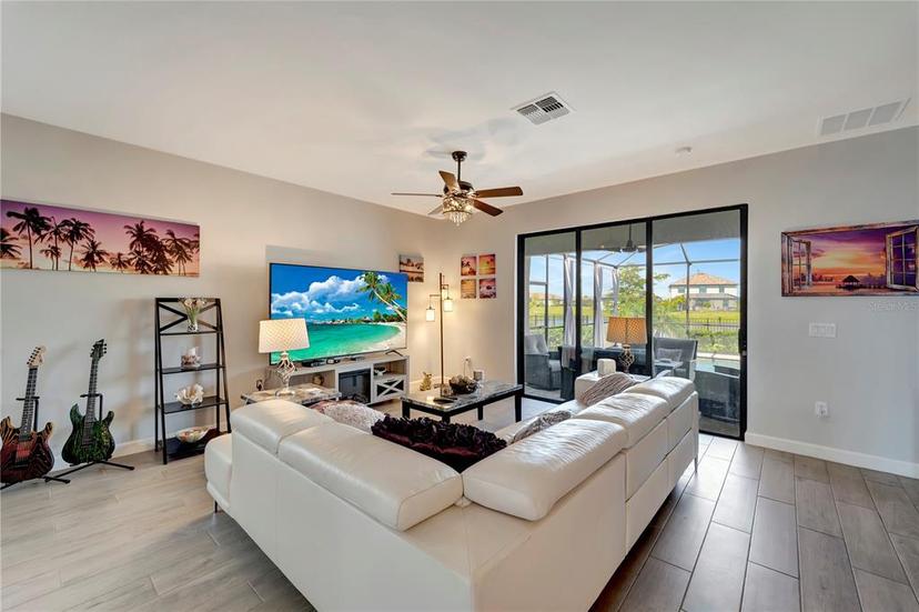 Picture of 15719 Barefoot Beach Drive, Lakewood Ranch FL 34211