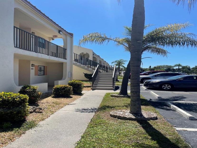 Picture of 16380 Dublin Circle Unit 104, Fort Myers FL 33908