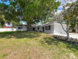 Picture of 2050 Broken Arrow Trail N, Lakeland, FL 33813