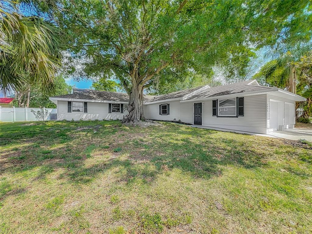 Picture of 2050 Broken Arrow Trail N, Lakeland, FL 33813