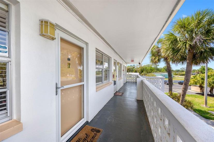 Picture of 1000 79Th Avenue N Unit 211, St Petersburg FL 33702
