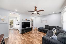 Picture of 1704 W Atkinson Street, Tampa, FL 33604