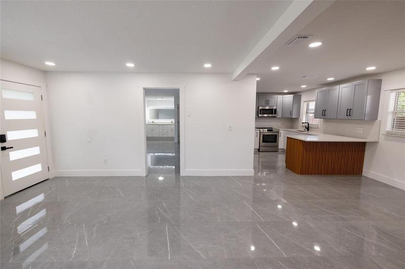 Picture of 5806 12Th Avenue S, Tampa FL 33619
