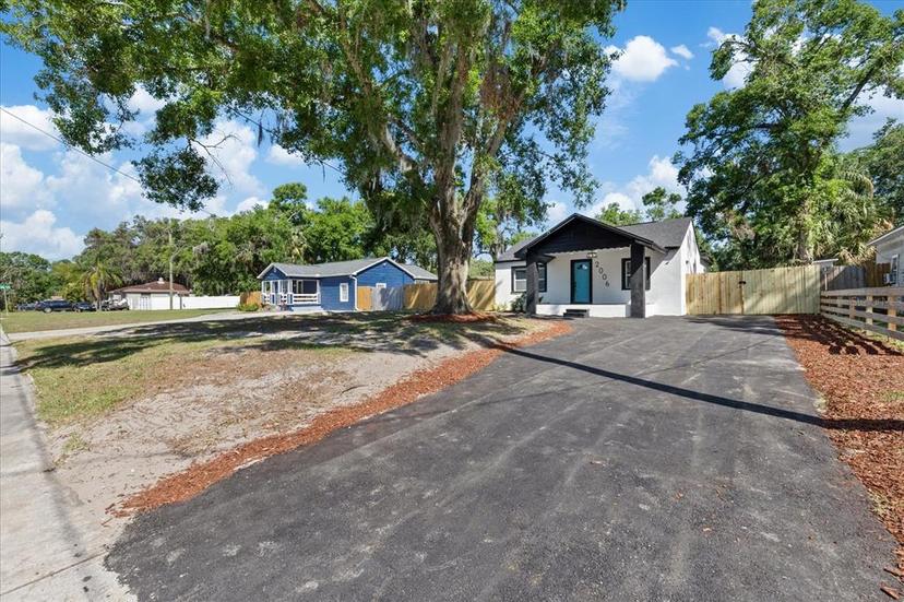 Picture of 2006 E Henry Avenue, Tampa FL 33610