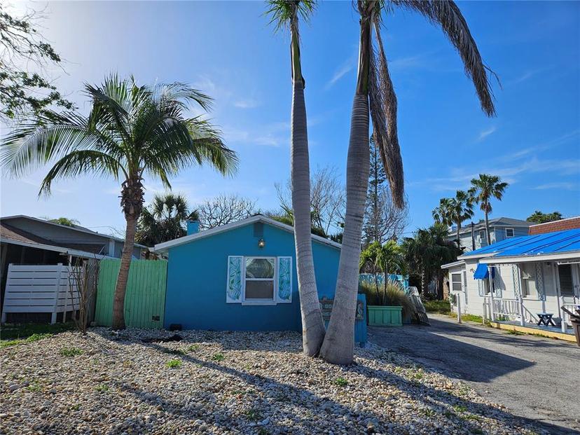 Picture of 126 119Th Avenue, Treasure Island FL 33706